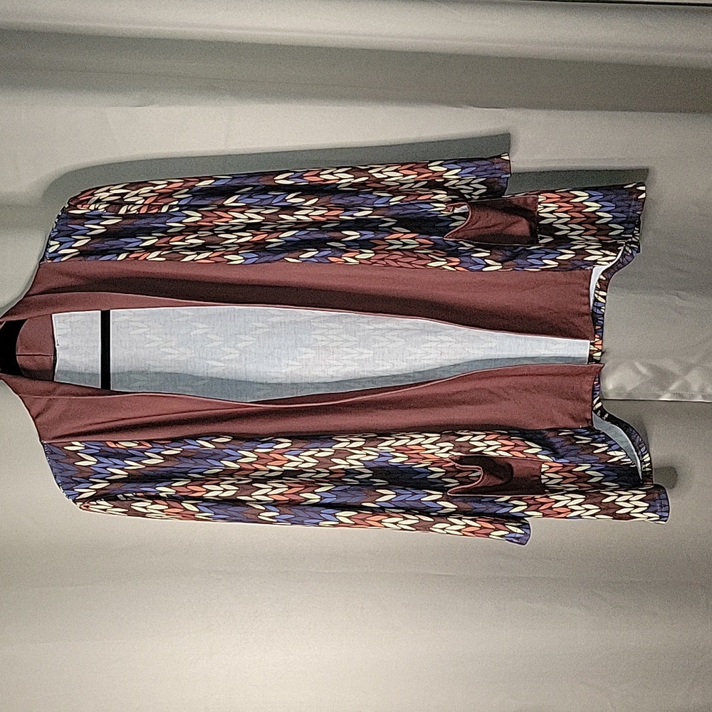 Lily by Firmiana Open Cardigan Leafy Geometric Pattern